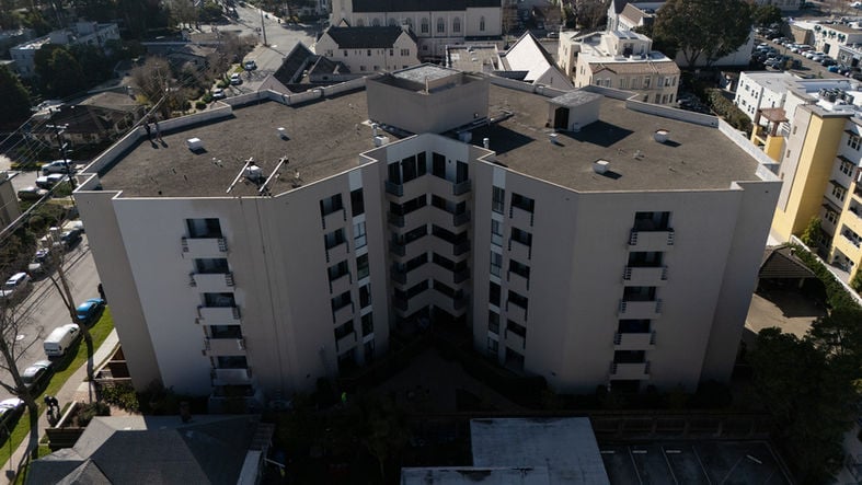 d62e71_2944f7d14dd140ae9c7dbfe444682bb2~mv2