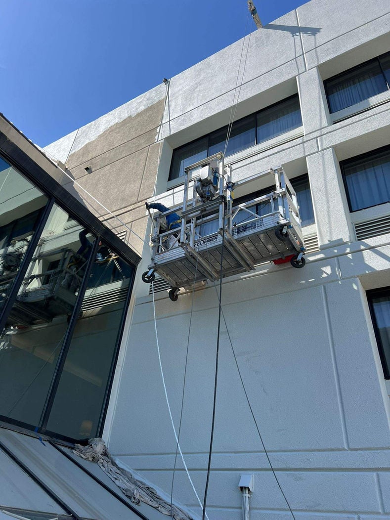 d62e71_cddb51ea6b414f5990d9d7e32c7547f6~mv2-1