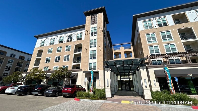 d62e71_e8d0335f4c9844b6bcda61bac44a13bc~mv2